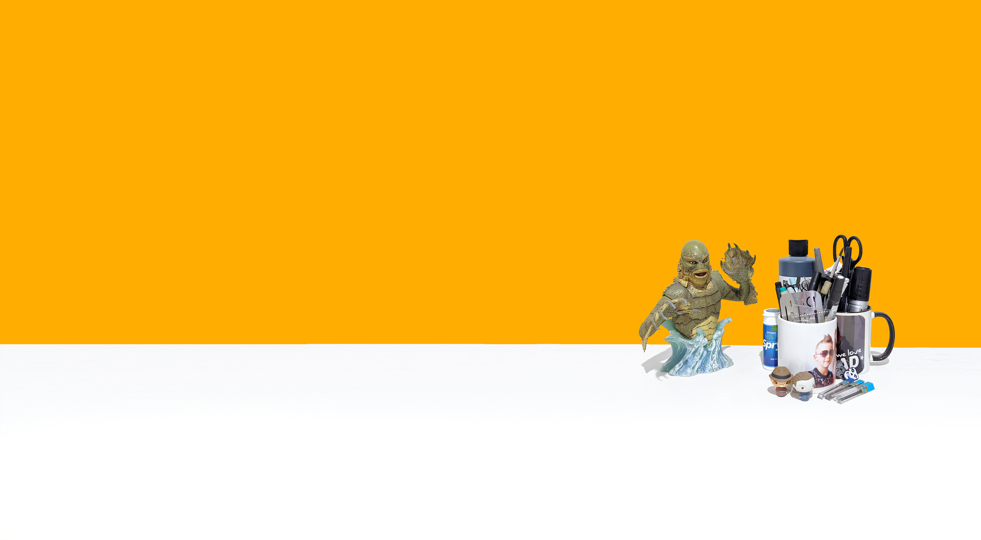 actual picture of Bruce's work space